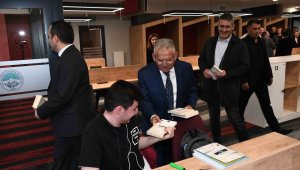 Büyükşehir Belediyesi, 11 kütüphanesi ile gençlerin ilgi odağı oluyor