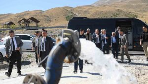 Kayseri protokolünün Erciyes'te jeotermal sevinci: "Hayallerimize kavuştuk, sıcak suyu bulduk"