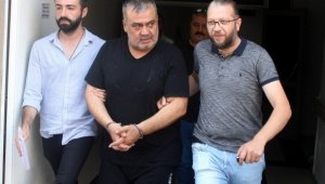 Ünlü sanatçı Metin Işık ve oğlu hakim karşısında
