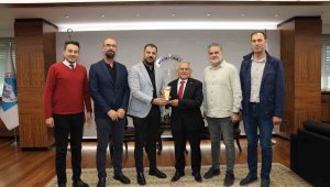 Başkan Büyükkılıç'a KAYMOS'tan "teşekkür" plaketi