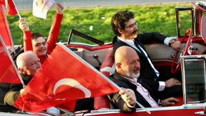 Başkan Çolakbayrakdar: "Cumhuriyetimizin 100. yılını büyük bir coşkuyla kutluyoruz"