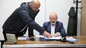 Başkan Çolakbayrakdar, "Herkes için kütüphanelerle zenginleştirilmiş bir şehir inşa ediyoruz"