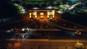 Büyükşehir Belediyesi'nden gece mesaisi