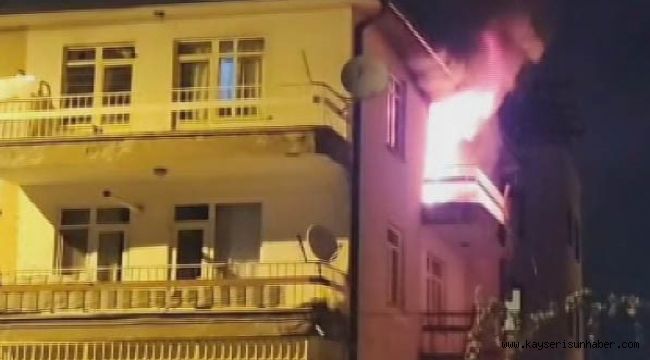 Ev alev alev yandı, o anlar kameraya yansıdı