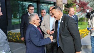 Kardeş şehir Misrata'nın belediye başkanı ve heyetinden Başkan Büyükkılıç'a ziyaret