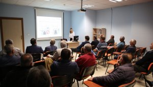 Melikgazi'de Bilinçli Bal Üretimi İçin Arıcılık Kursu Veriliyor