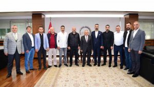 Oto Galericiler Sitesi'nden Başkan Büyükkılıç'a Ziyaret