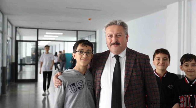 Başkan Palancıoğlu, öğretmenler ile bir araya gelerek günlerini kutladı