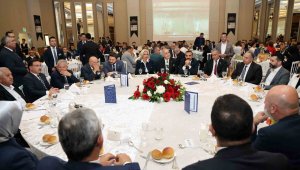 Başkan Yalçın'a iki ödül birden