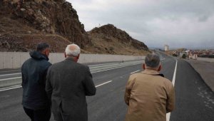 Büyükşehir'in kentin doğusu ve batısını birbirine bağlayacak yol çalışmasında sona gelindi