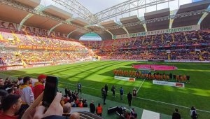 Kayserispor - Adana Demirspor maçını 9 bin taraftar izledi