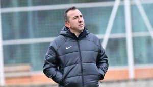 Kayserispor Teknik Direktörü Uçar: "Gidecek daha çok yolumuz var"