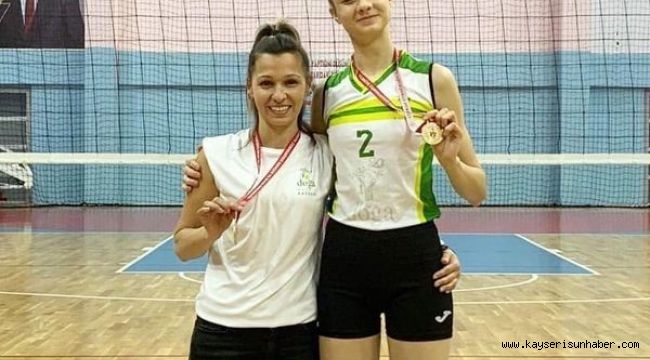 14 yaşındaki voleybolcuya U-18 Milli takım daveti