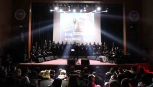 7 üyesini depremde kaybeden Antakya Medeniyetler Korosu'ndan duygu dolu konser