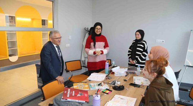 Başkan Büyükkılıç gençlerle bir araya geldi