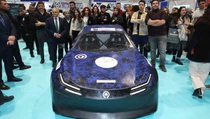 Başkan Büyükkılıç, Kariyer Fuarı'nda stantları gezdi, cihazları inceledi