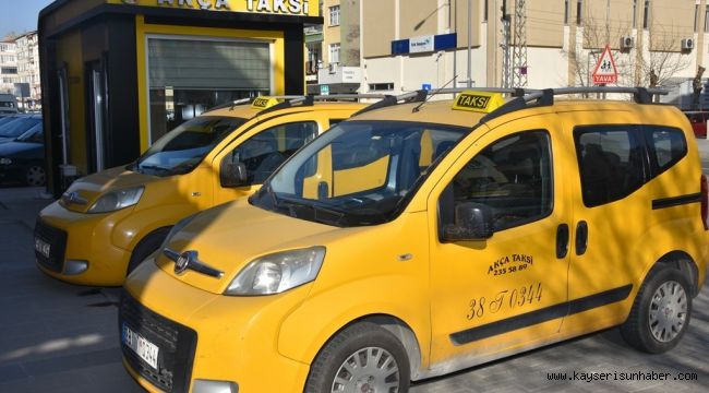 Başkan Çolakbayrakdar, "Şehrin çehresini değiştiren modern taksi durakları yapıyoruz"