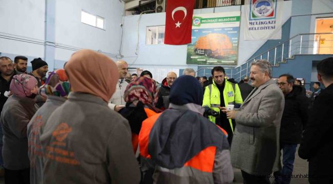 Başkan Palancıoğlu mesaiye, saha çalışanlarını ziyaret ederek başladı