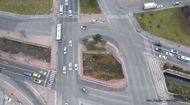 Büyükşehir trafiği rahatlatmak için çalışıyor