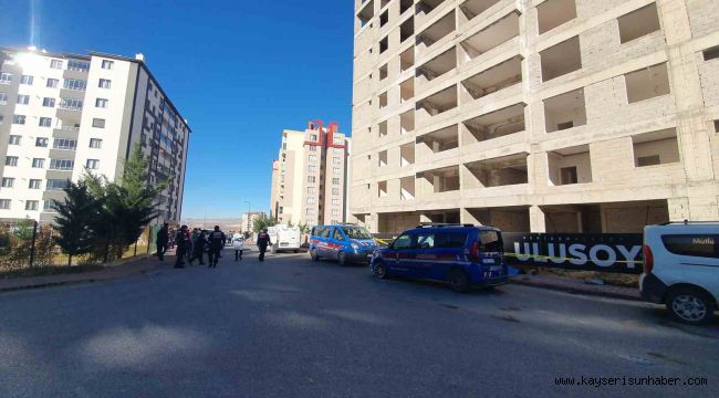 Çatı yaparken düşen işçi hayatını kaybetti