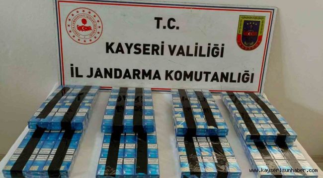 Durdurulan çekicide 400 paket kaçak sigara bulundu