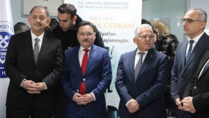 ERÜ'de "Da Vinci" robotik cerrahi cihazı törenle açıldı