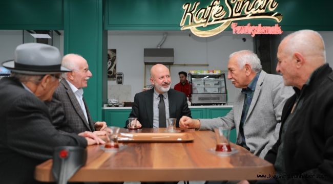 Gençlerden Başkan Çolakbayrakdar'a hizmet teşekkürü