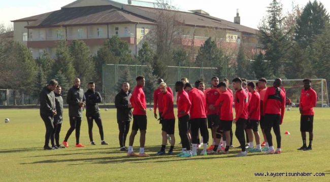 Recep Uçar: "Taraftarımızın önünde arzu ettiğimiz sonucu alacağımızı düşünüyorum"