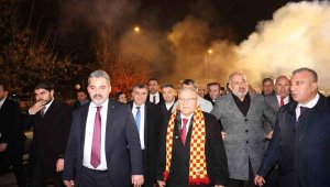 Başkan Büyükkılıç, Ankara dönüşü coşkuyla karşılandı