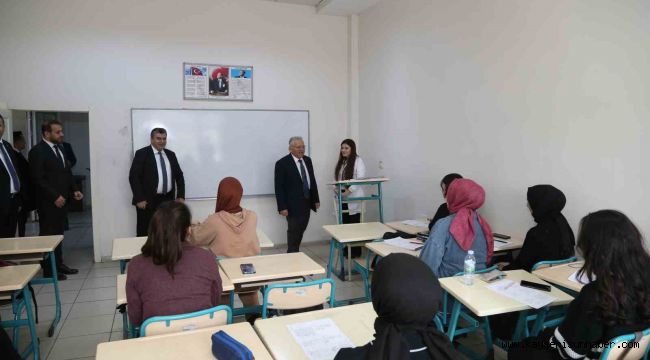 Başkan Büyükkılıç: "Dijital zehirlenmelere fırsat vermeyin"