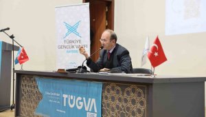 Başkan Büyükkılıç TÜGVA'nın 'Köklerden Göklere' konferansına katıldı