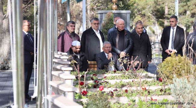 Başkan Büyükkılıç'tan şehitliklere ziyaret