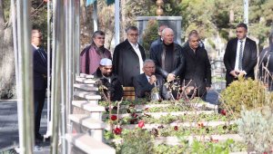 Başkan Büyükkılıç'tan şehitliklere ziyaret