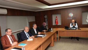 Başkan Çolakbayrakdar: "Farklı hizmetlerle diğer belediyelere örnek oluyoruz"