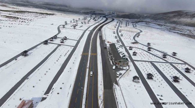 Beyaza bürünen Erciyes'te kartpostallık görüntüler