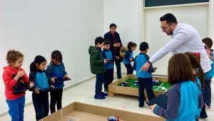 Bilim Merkezi'nde Robomaç Algoritma etkinliği