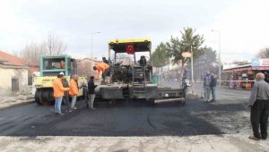 Bünyan Sümer Mahallesi'nde asfalt çalışmaları başladı.