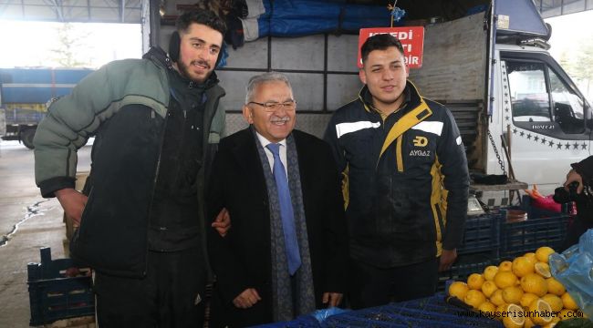 Büyükkılıç'tan pazar yerine ziyaret