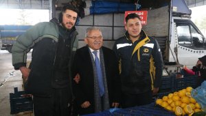 Büyükkılıç'tan pazar yerine ziyaret