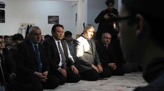 İmam Hatipli öğrencilerden şehitlere hatim