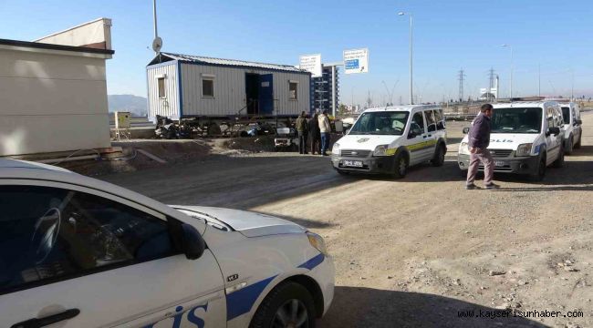 İnşaat bekçisi kulübede ölü bulundu