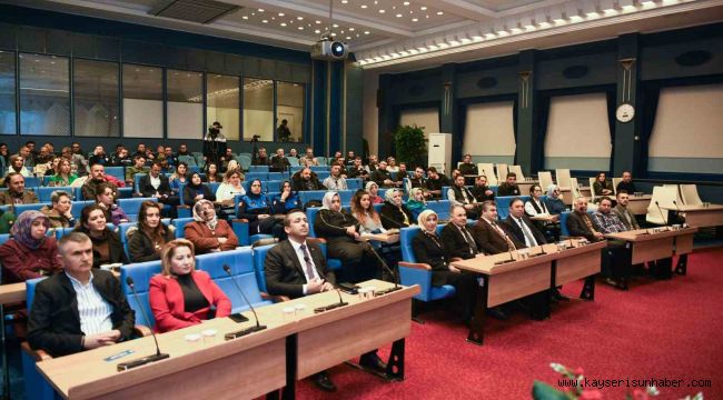 Kayseri Kariyer Konferansları sürüyor