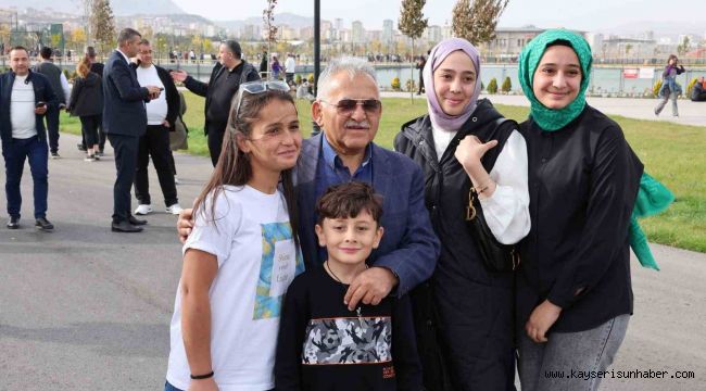 Kayserili Millet Bahçesi'ni sevdi