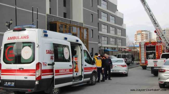 Otelde çıkan yangın söndürüldü