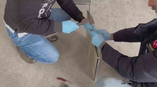 Sehpaya zulalanmış uyuşturucu ele geçirildi