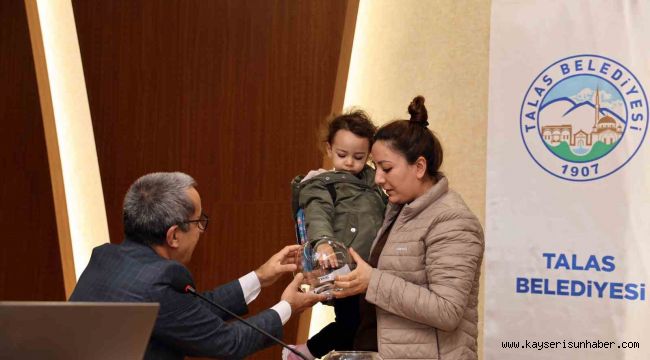 Talas'ta kentsel dönüşüm evleri kura ile sahibini buldu