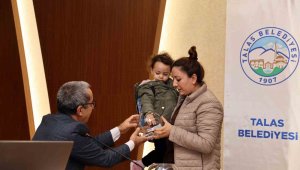 Talas'ta kentsel dönüşüm evleri kura ile sahibini buldu