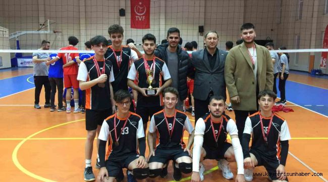 Voleybol Genç Erkekler Kayseri Şampiyonu Elit Voleybol oldu