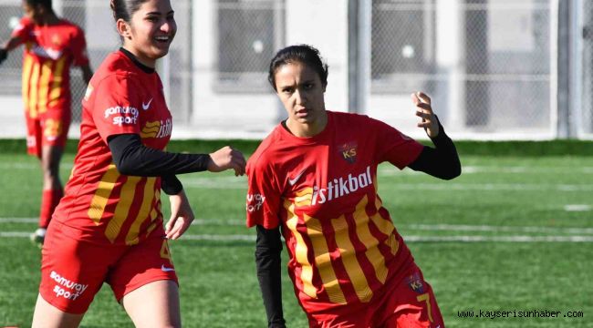 Zeynep Bilir hat-trick yaptı, 11 maçta 15 gol attı