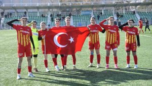 Zeynep Bilir'den gol sonrası asker selamı